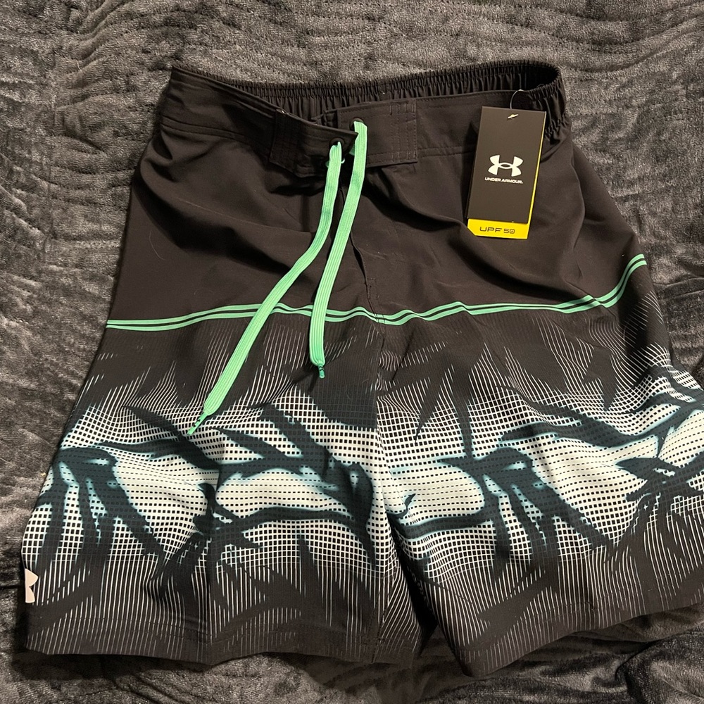 Men's Under Armour swim shorts size S